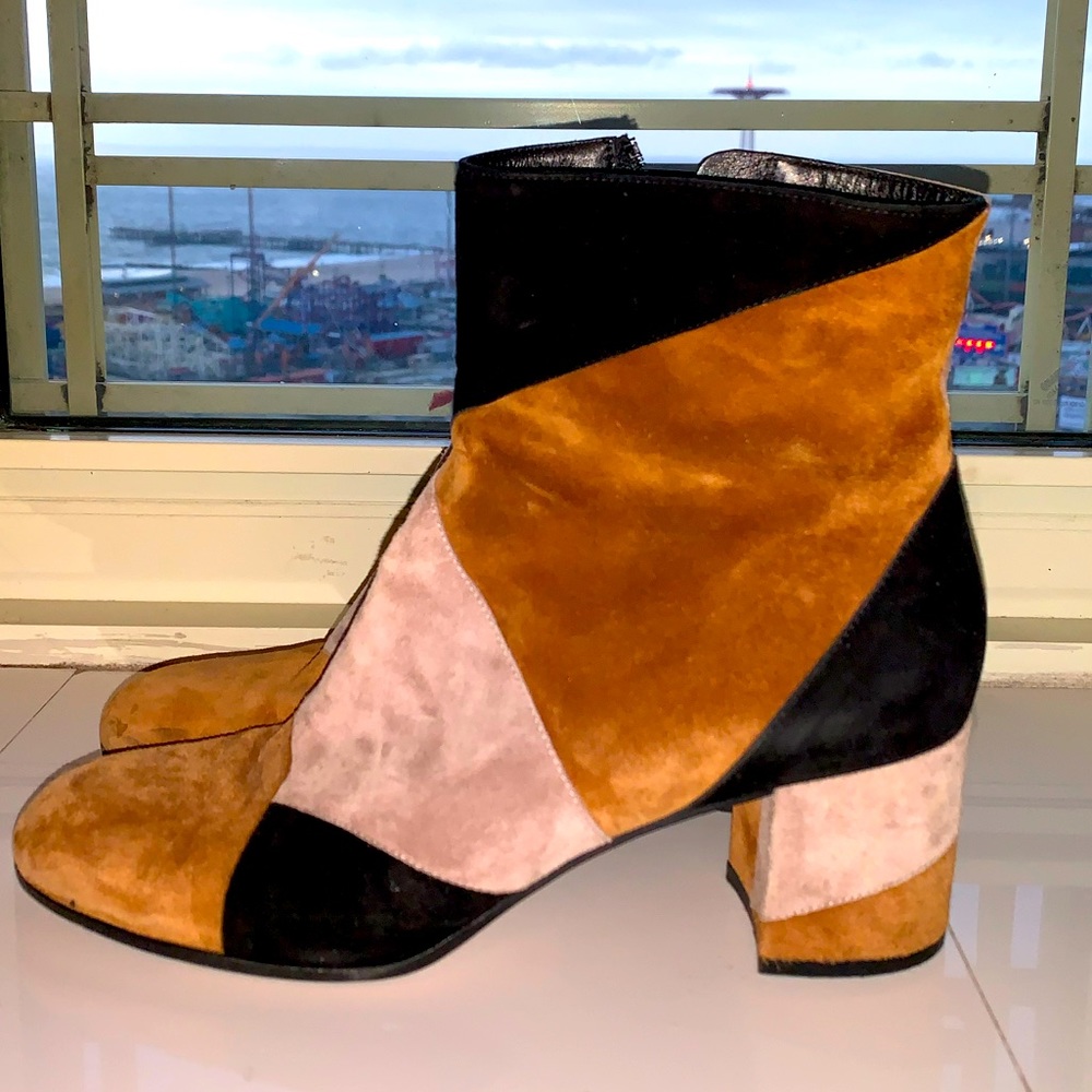 Gianvito Rossi suede block heel booties